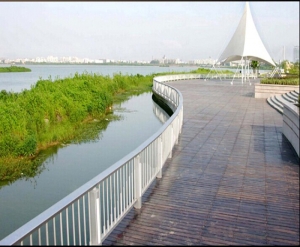河滨护栏